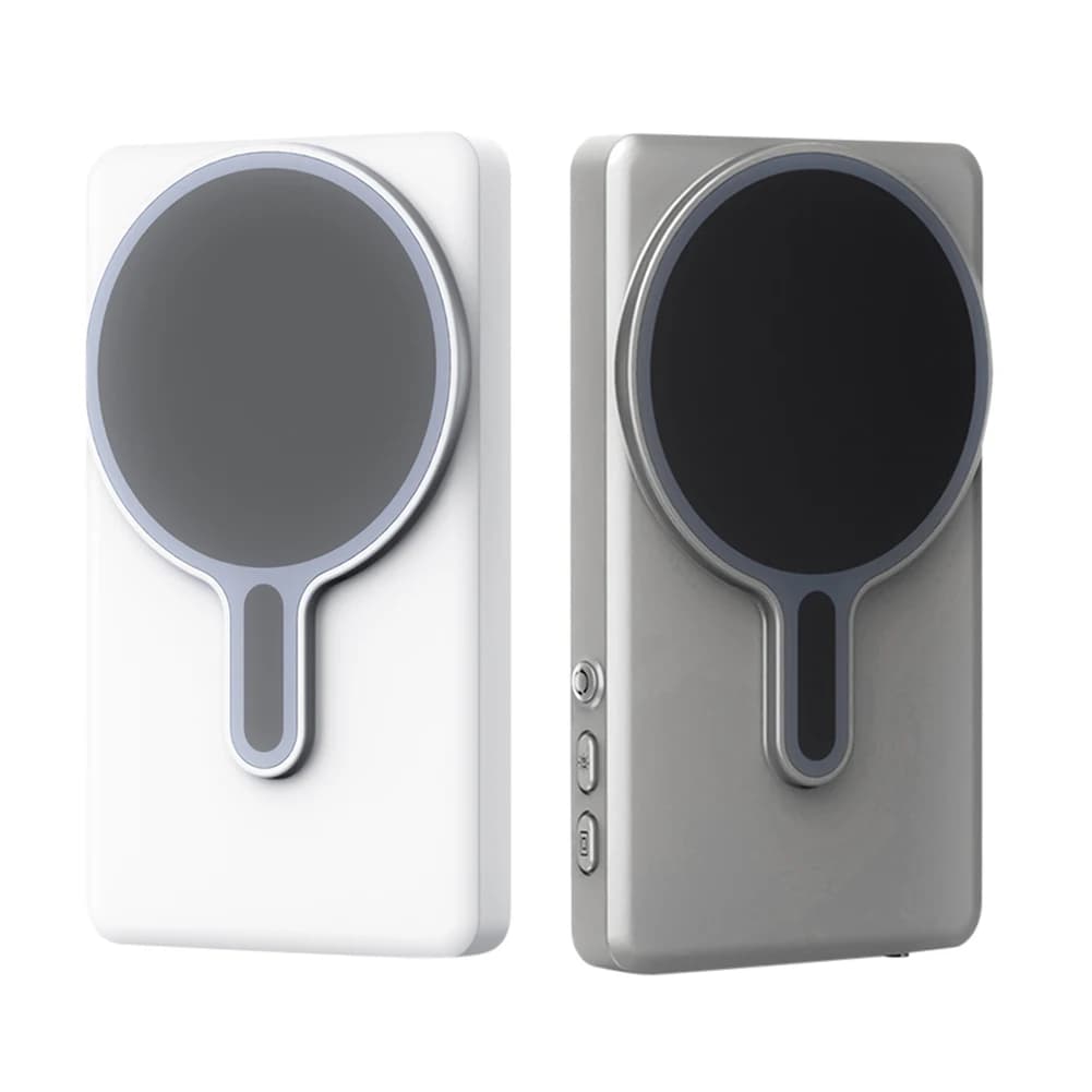 Magnetic Selfie Screen in action 1